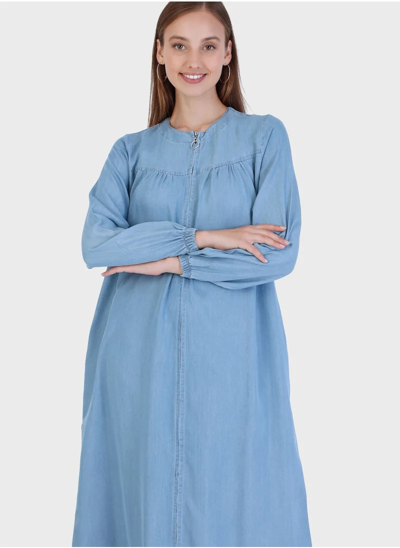 Modanisa Crew Neck Zip Detail Abaya