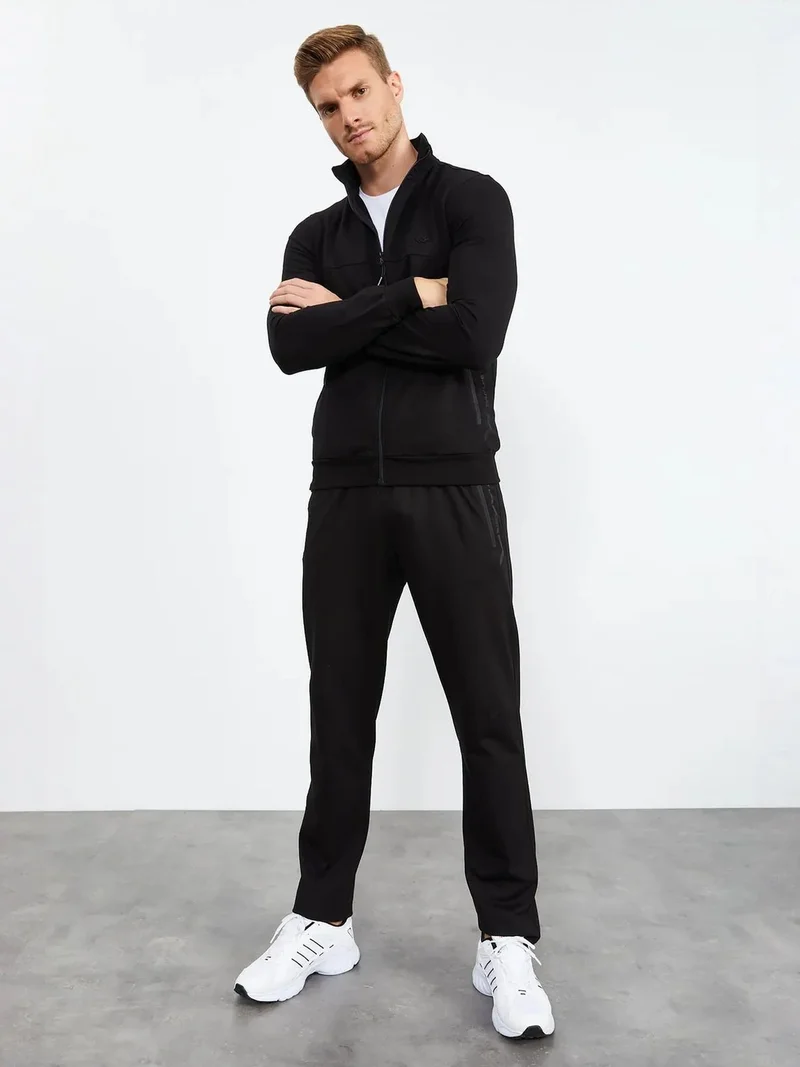 تومي لايف TOMMY Men's Zip-Front Sweatshirt And Pants Set