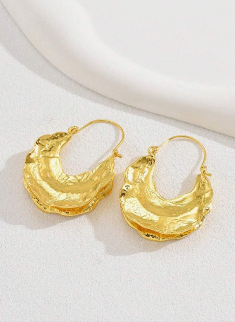 Women's  Earrings Asymmetric Metal with Folded Circular Design Modern and Unique Touch