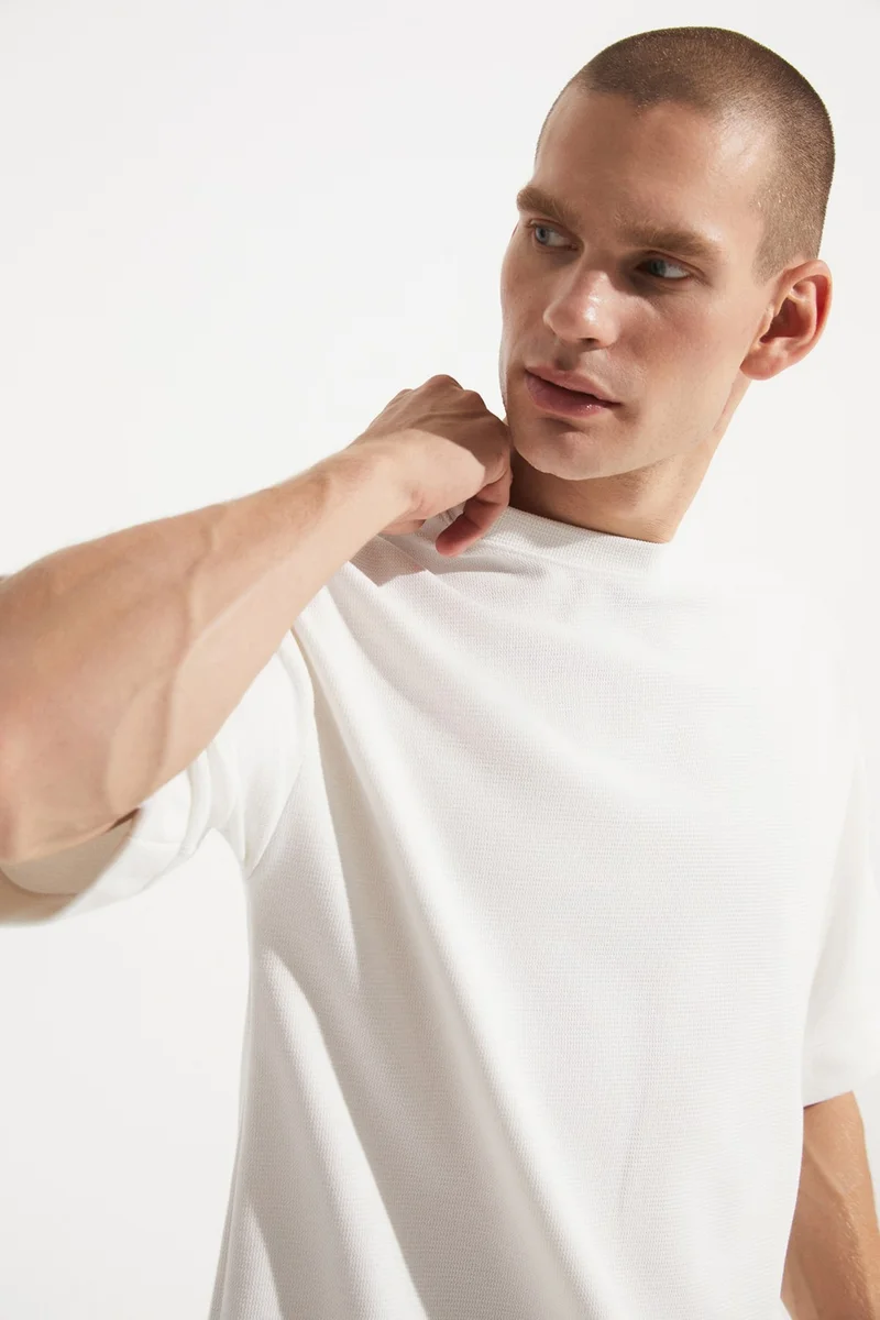 جون Men's Oversize Crew Neck T-Shirt