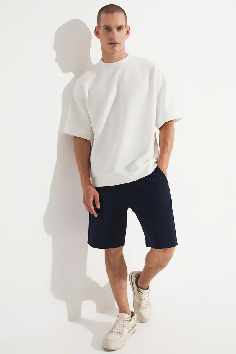 جون Men's Oversize Crew Neck T-Shirt