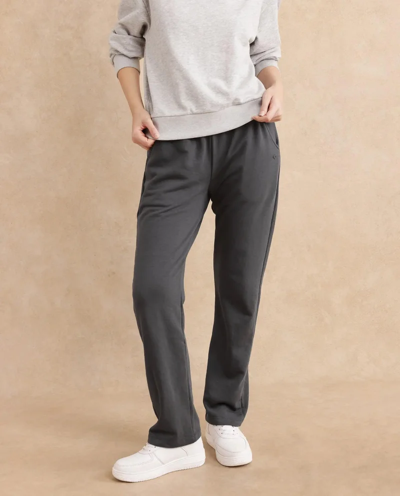 ريريزم Women's Terry Straight Fit Trackpants