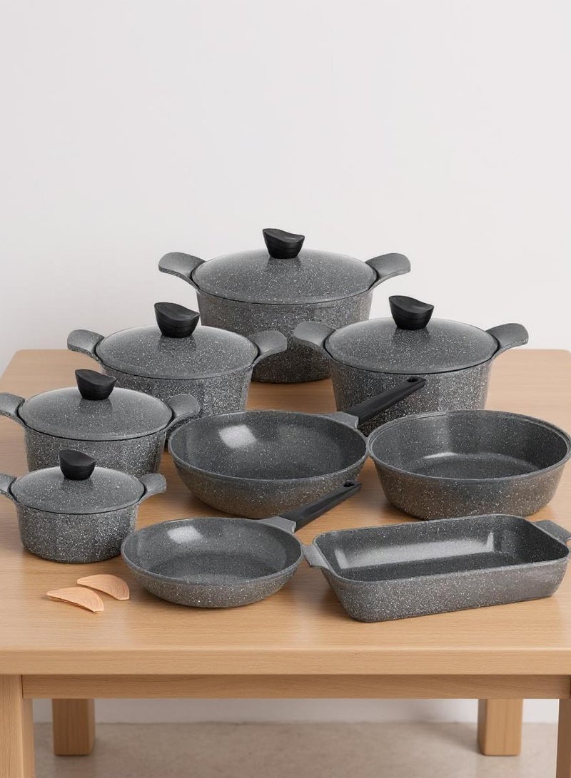 بادريق طقم  قدور جرانيت مكون من 16 قطعة، صناعة سعودية، آمنة للاستخدام في غسالة الأطباق، خالية من PTFE/PFOA، وعاء مخزون مطلي بالرخام غير لاصق، مقلاة شواء، طاوة بانكيك أداة مطبخ، قبضة سيليكون - رمادي - Image 2