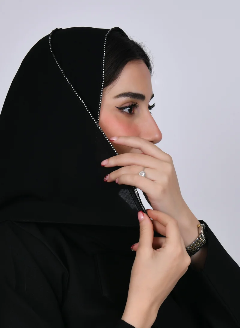 HAWRAA ABAYA A black silk veil decorated with a fine crystal line on the edges of the veil