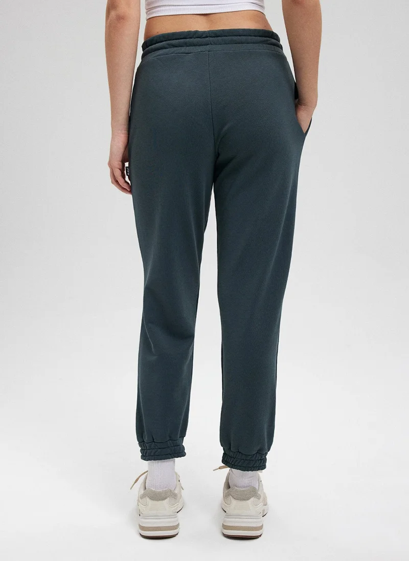 مافي Green Basic Sweatpants