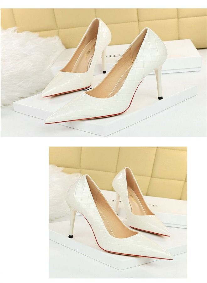 BIGTREE حذاء بكعب عالٍ من الجلد المنسوج باللون الأبيض 9.5 سم - Image 2