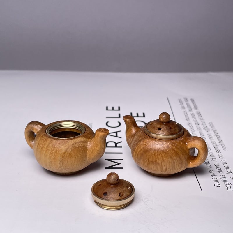 Traditional Wooden Peony Lotus Scented Pendant 1. Green sandalwood handle the pot 