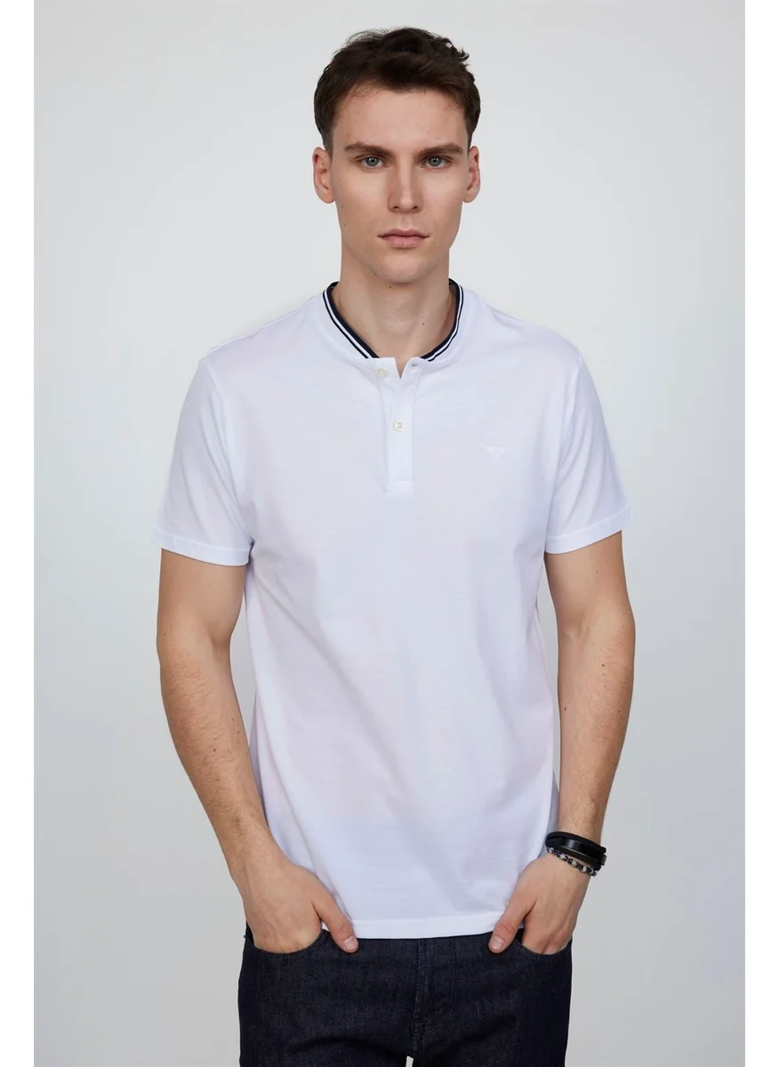 تودورس Men's Slim Fit Judge Collar Pique Cotton White T-Shirt