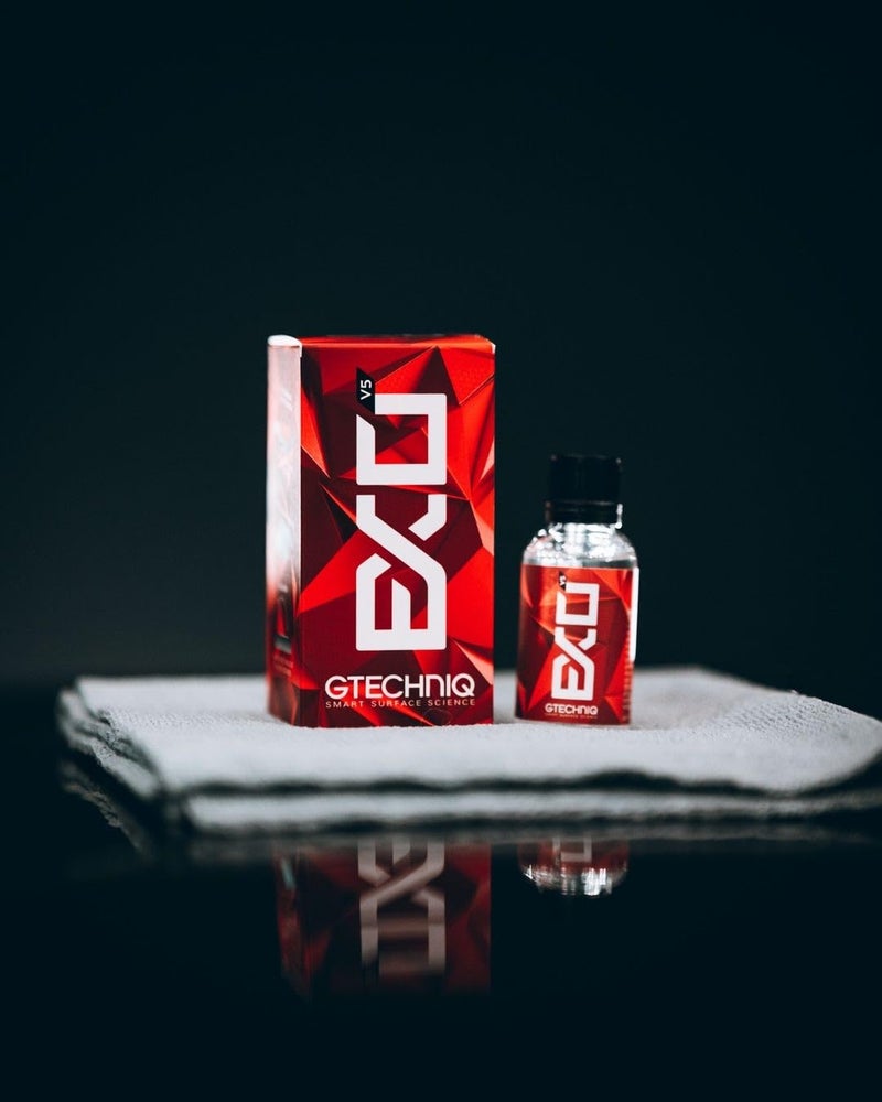 Gtechniq جي تيك نيك - EXO طلاء هيدروفوبيك فائق المتانة v5 - احمِ طلاء سيارتك، أضف لمعة، طرد الملوثات، مقاوم للمواد الكيميائية، تخلص من بقع الماء (30 مل) - Image 4