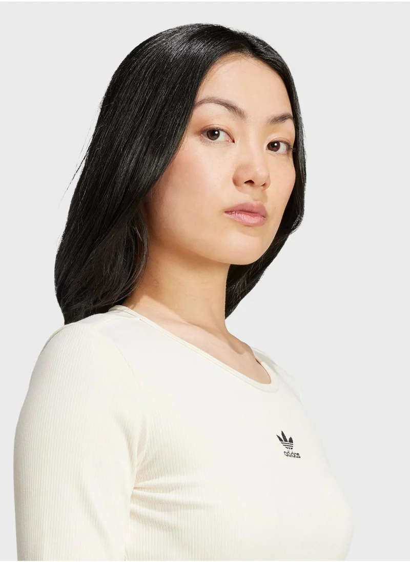 adidas Originals Essentail Ribbed Cropped Top