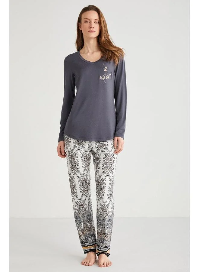 Penye Mood Ethnic patterned pajama set.