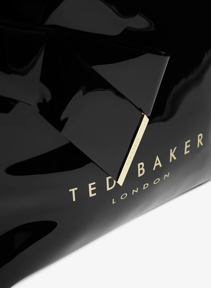 تيد بيكر عقدة القوس الصغيرة