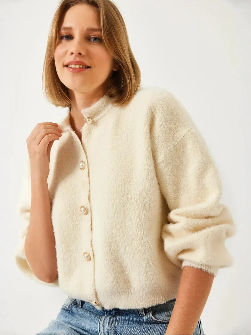 Bianco Lucci LUCCI Buttoned Cardigan