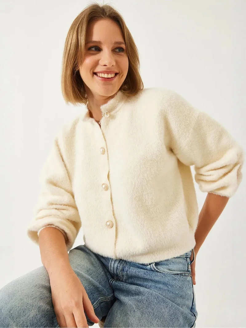 Bianco Lucci LUCCI Buttoned Cardigan