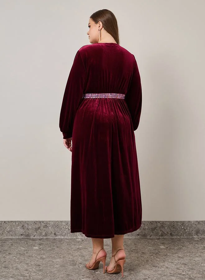 Styli Embellished Waist Detail Velvet Maxi Dress