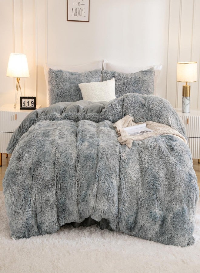 Andency غطاء سرير أندنسي من الفرو الصناعي بتدرجات الرمادي والأبيض للسرير بحجم كوين، مجموعة مكونة من 3 قطع من أغطية السرير الفخمة والناعمة (1 غطاء سرير من المخمل الشاجي و2 غطاء وسادة)، مجموعة أغطية سرير ناعمة ومريحة - Image 5