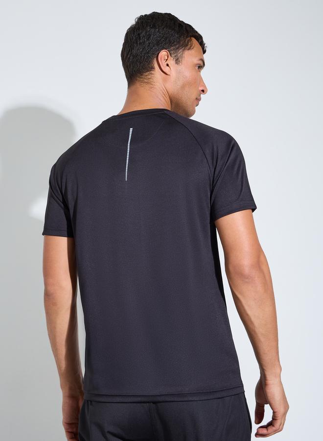 Styli Men Black Muscle Fit Running T-Shirt with Reflective Back Print - Image 4