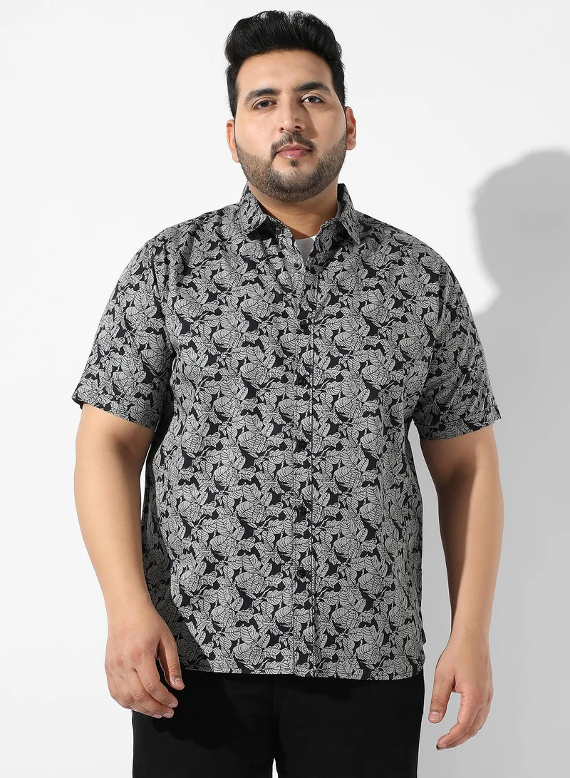 انستافاب بلس قميص رجالي كاجوال ذو قصة عادية باللون الرمادي