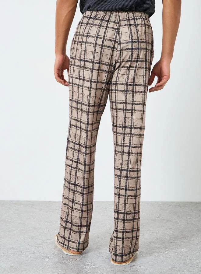Styli  Men Relaxed Fit Checked Print Pyjama for Men | Best Price UAE