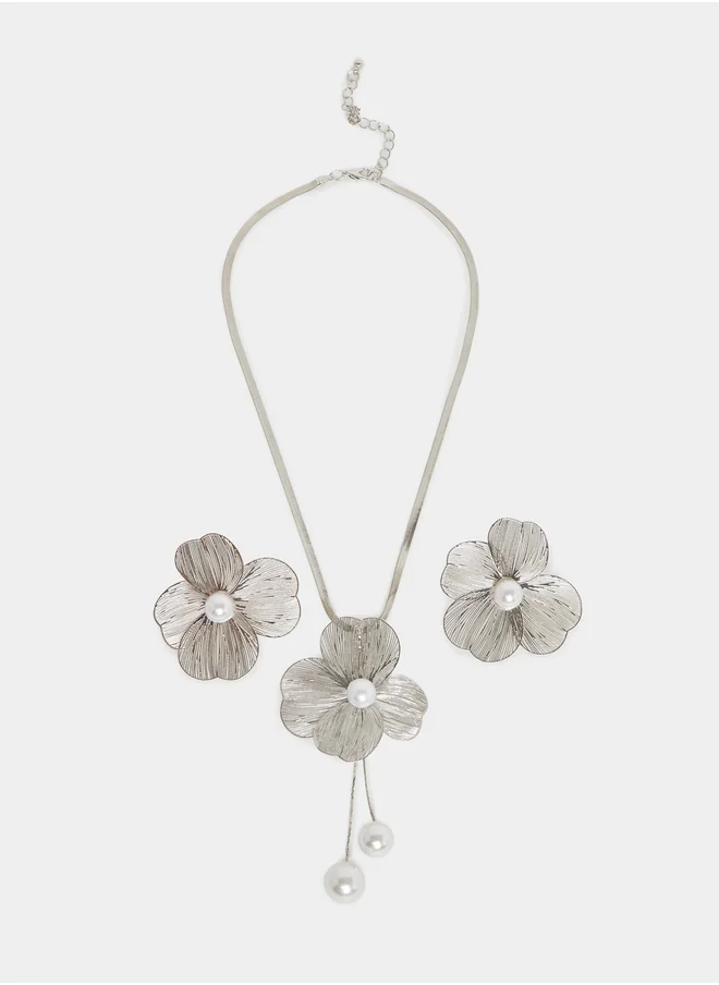 ستايلي Earrings and Necklace Jewelry Set