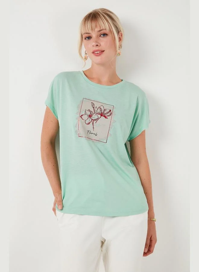 ليلا تيشيرت نسائي ليلا مطبوع بياقة مستديرة وقصة عادية