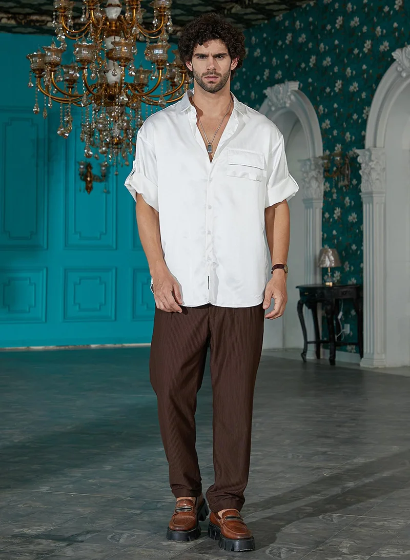 Campus Sutra Campus Sutra Men's Daisy White Satin-Utility Oversized Shirt For Casual Wear | Spread Collar | Short Cuffed Sleeves | Button Closure | Oversized Shirt Crafted With Comfort Fit For Everyday Wear