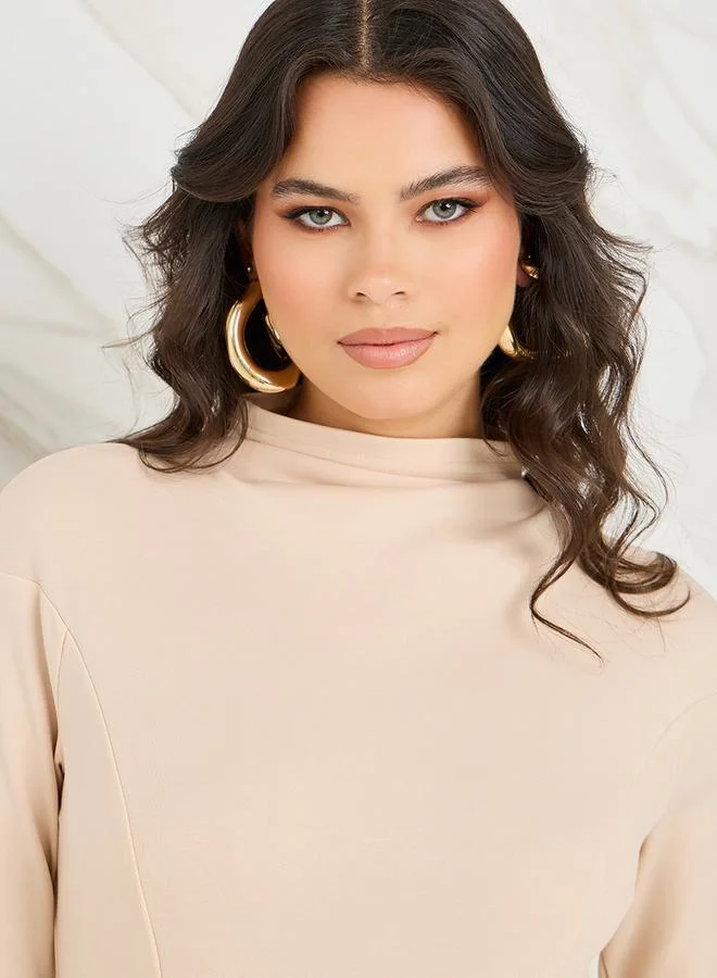 ستايلي Drape Neck Bodysuit with Flute Sleeve