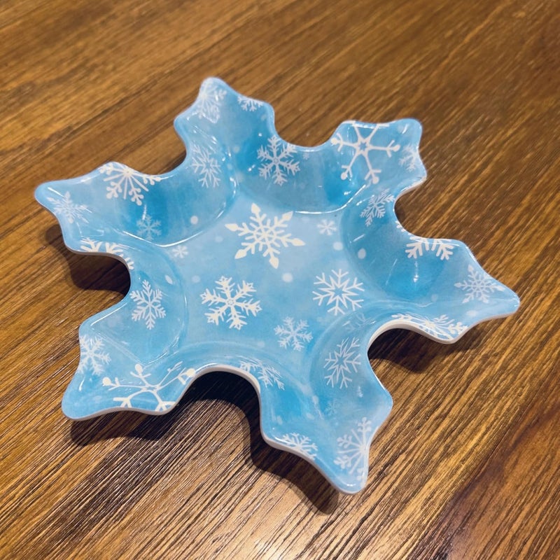 UP UPware Snowflake Shaped Melamine Dessert Plates Christmas Party Plates for Snacks Desserts and Side Dishes Blue 7 x 6 Inch Set of 4 - Image 5