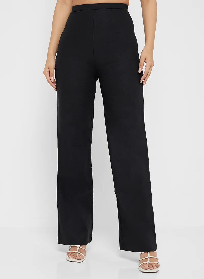 جينجر Halter Neck Vest Top & Straight Fit Pant Set