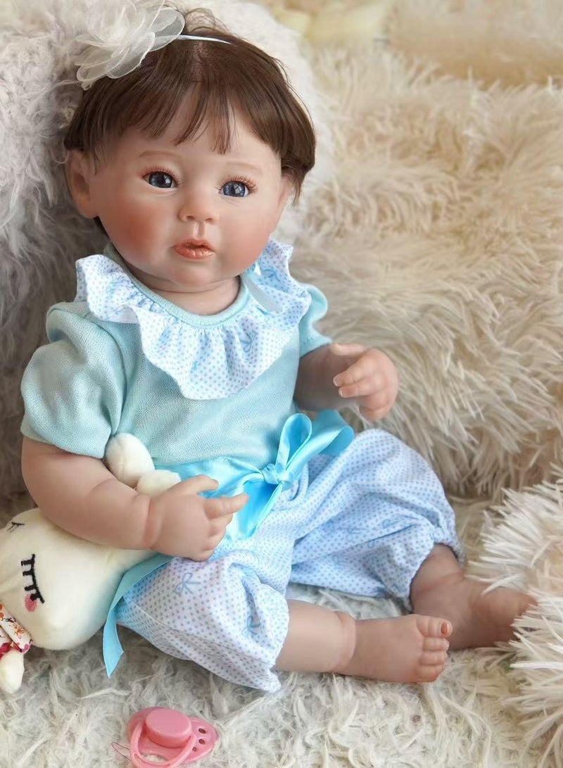 نانو كلاسيك دمية طفل حديث الولادة بحجم 18 بوصة (48 سم)، جسم من الفينيل الناعم، دمية شبيهة بالطفل حديث الولادة - زرقاء 1 - Image 1