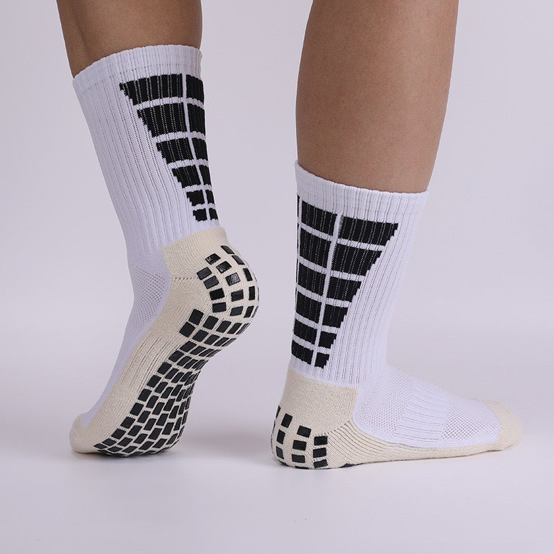 Non-Slip Grip Socks for Men - Anti-Slip Silicone Football Soccer Socks Mid-Calf, Cushioned Shock Absorption Moisture Wicking Breathable Sports  Socks - Image 4