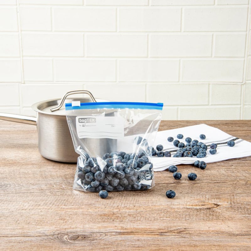Restaurantware Restaurantware Bag Tek 1 Pint Freezer Slider Bags 25 Disposable Zipper Pouch Bags - Slide Zipper Expandable Bottom Clear Plastic Freezer Bags With Write-On-Label For Food Storage  - Image 4