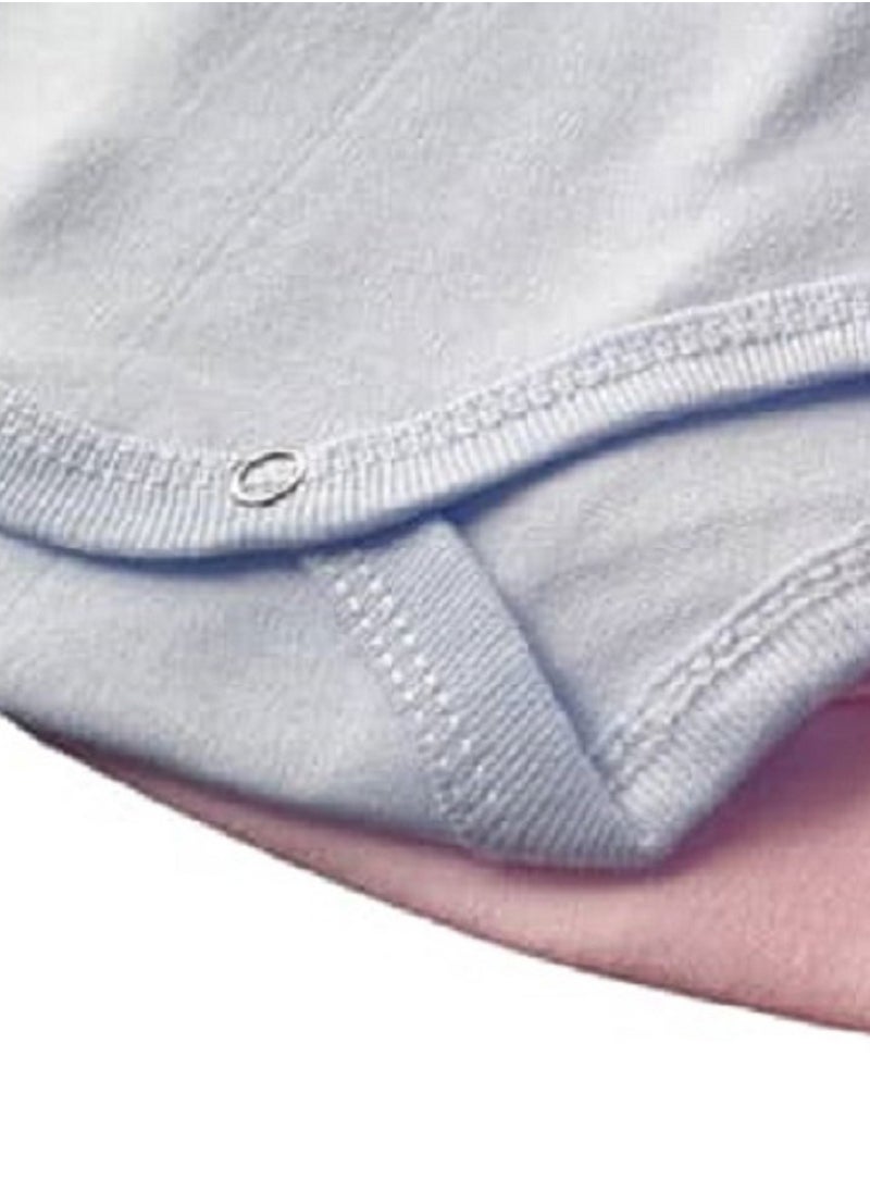 Generic Burbotz for newborns contains a set of 4 underwear pieces, available in multiple colors with cute designs, made of soft and comfortable cotton.  - Image 3