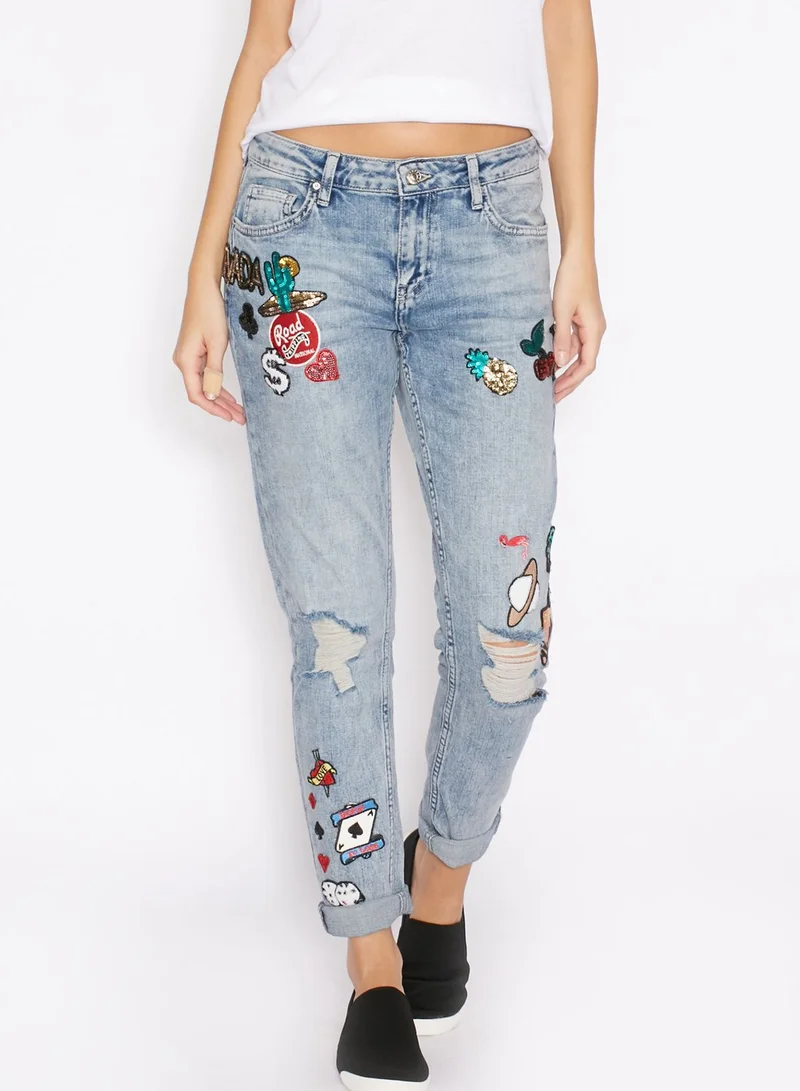 TOPSHOP Badged Boyfriend Jeans