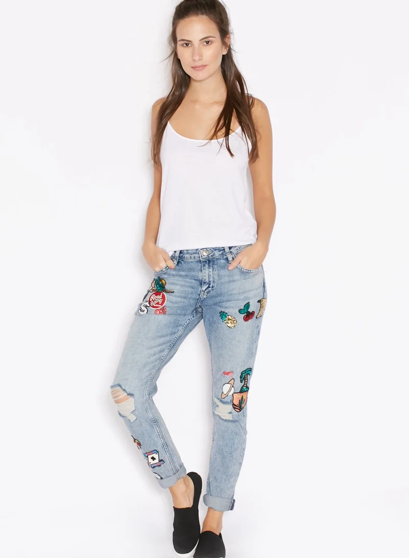 TOPSHOP Badged Boyfriend Jeans