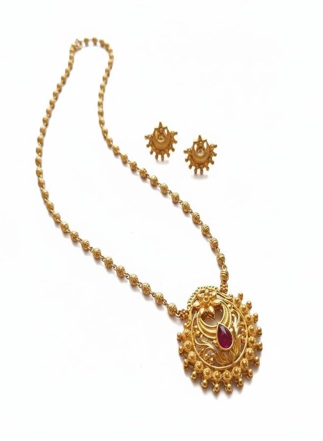 طقم عقد تقليدي من الذهب من AAIKU مع قلادة من الحجر الأحمر والأخضر وأقراط متناسقة (255-30 بوصة) - Image 1