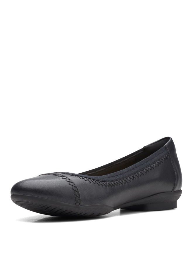 clarks Women's Sara Ballet Flat, Black Leather, 40 EU - Image 5