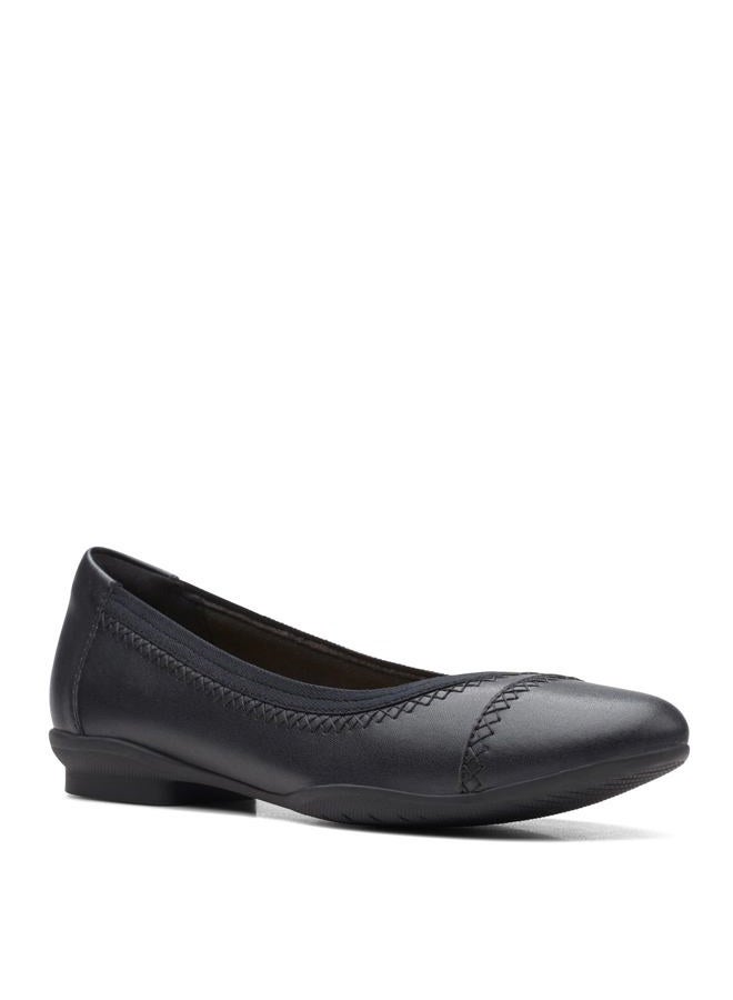clarks Women's Sara Ballet Flat, Black Leather, 40 EU - Image 2