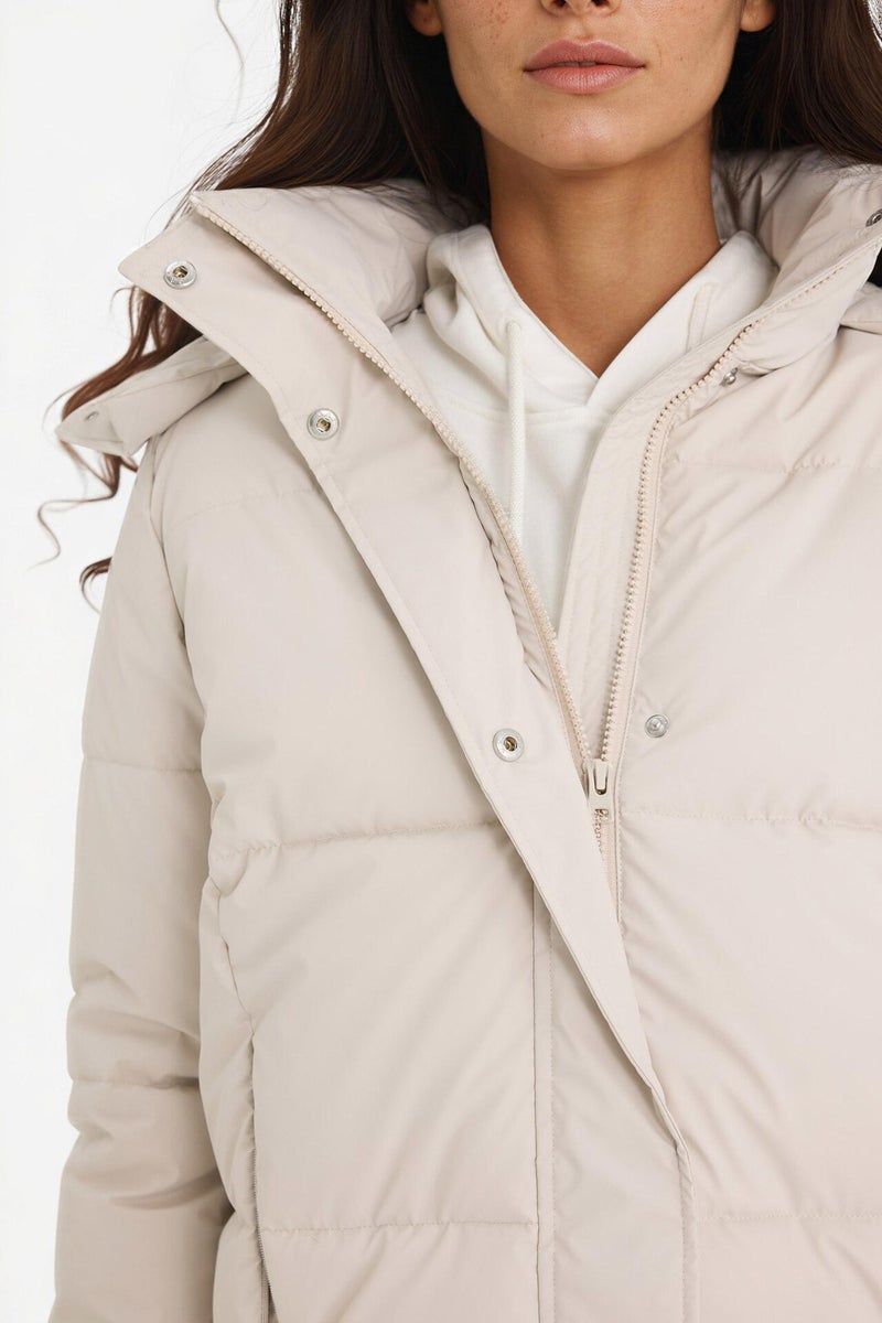 DeFacto Regular Fit Hooded Puffer Jacket - Image 3