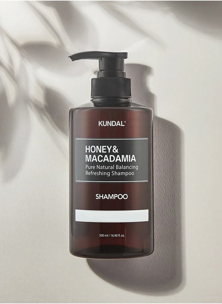 KUNDAL - Honey & Macadamia Pure Natural Balancing Refreshing Shampoo Blanc 500 mL - Image 1