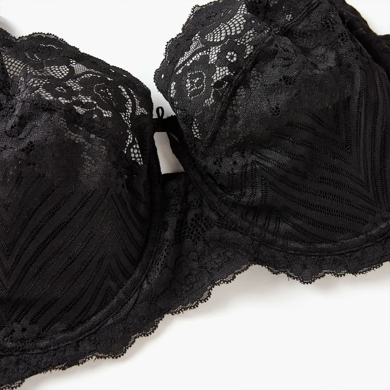 Aadaraya Aadaraya Lace Textured Balconette Bra with Hook and Eye Closure