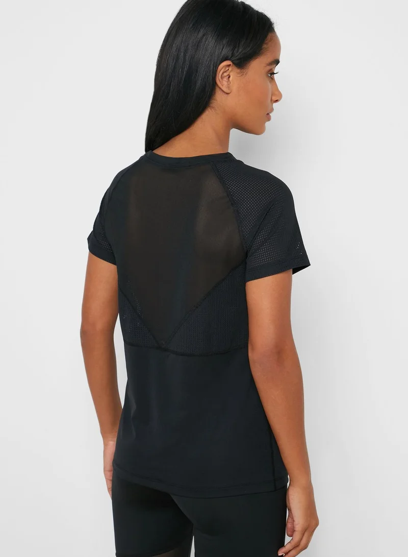Nike Pro Luxe Mesh T-Shirt