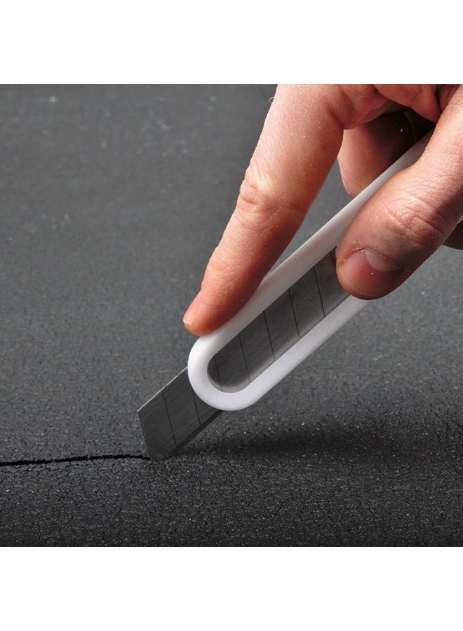 JSA Utility Knife Blades are crafted with premium quality to deliver precise cutting and effortless use in various tasks. With sharpness and durability, they are perfect for professional or home applications including workshops, crafts, office work, and maintenance. - Image 4