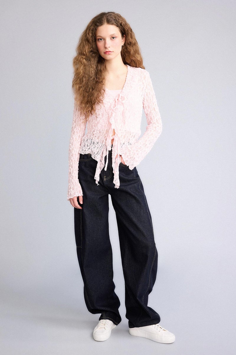 ديفاكتو بلوزة دانتيل كم طويل سليم فيت بياقة V - Image 2