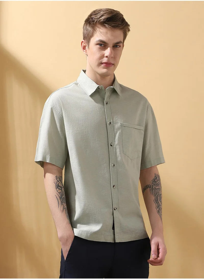 Dennis Lingo Upgrade your wardrobe with this premium Beige Relaxed fit Shirts Textured design crafted from 100% Cotton featuring Half Sleeve with Button closure.