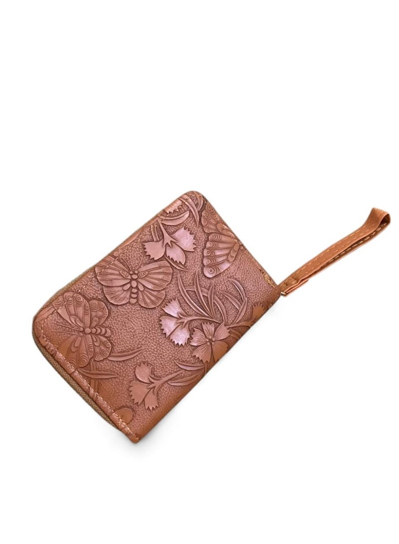 بوك حريمي صغير بسوستة واحدة وجيوب داخلية – محفظة نسائية منقوشة بتصميم شيك وأنيق للاستخدام اليومي - Image 1