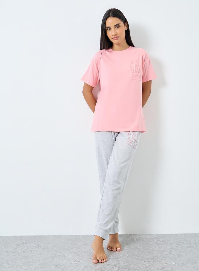 Styli LA Graphic Dropped Shoulder T-Shirt and Pyjama Set - Image 2