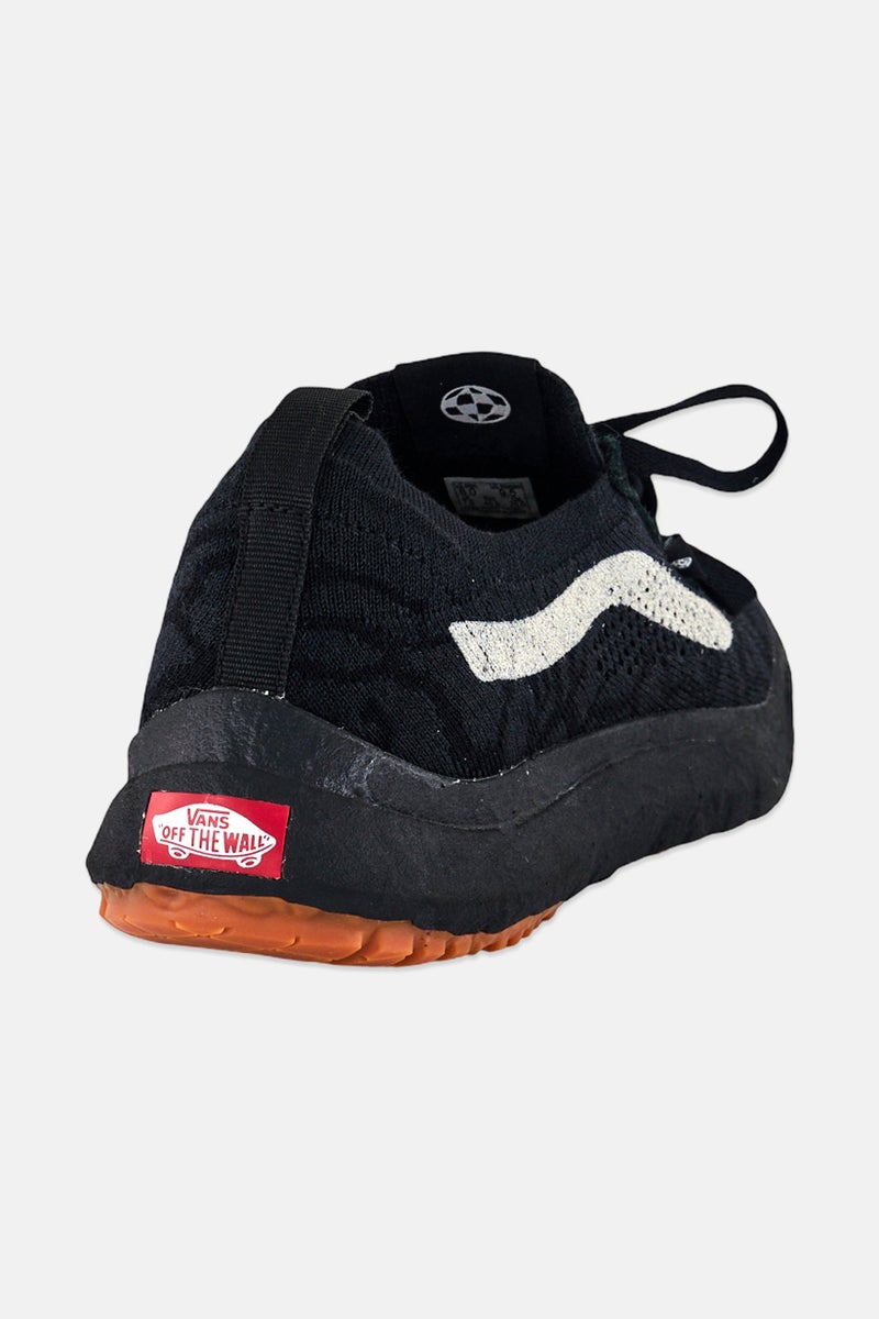VANS Men UltraRange VR3 Lace Up Skateboarding Shoes, Black - Image 3