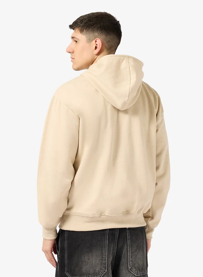 سفنتي فايف بيسيكس هودي بقصة عادية