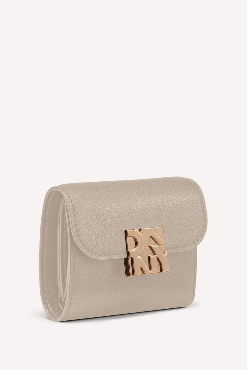 د ك ن ي DARCI SMALL WALLET